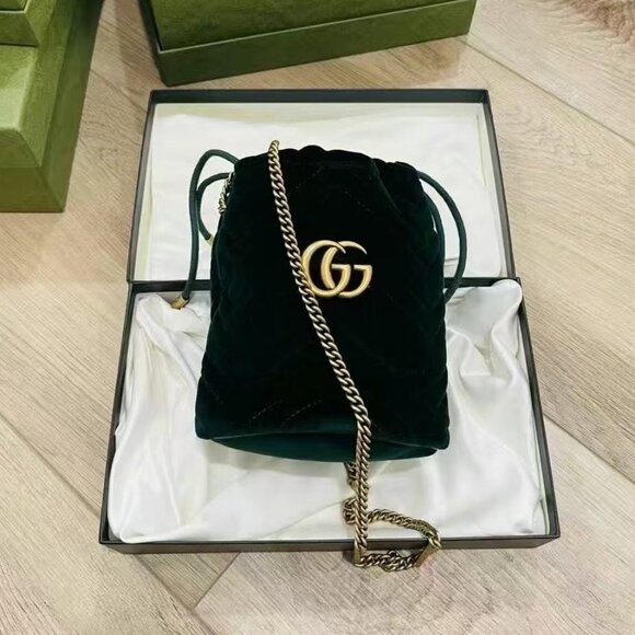 NIB Authentic Gucci  Velvet Matelasse Mini GG Marmont 2.0 Bucket Bag black - Picture 1 of 2